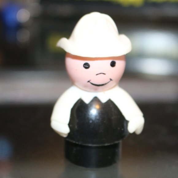 Vintage Fisher Price Little People Fireman Figure - Picture 1 of 1
